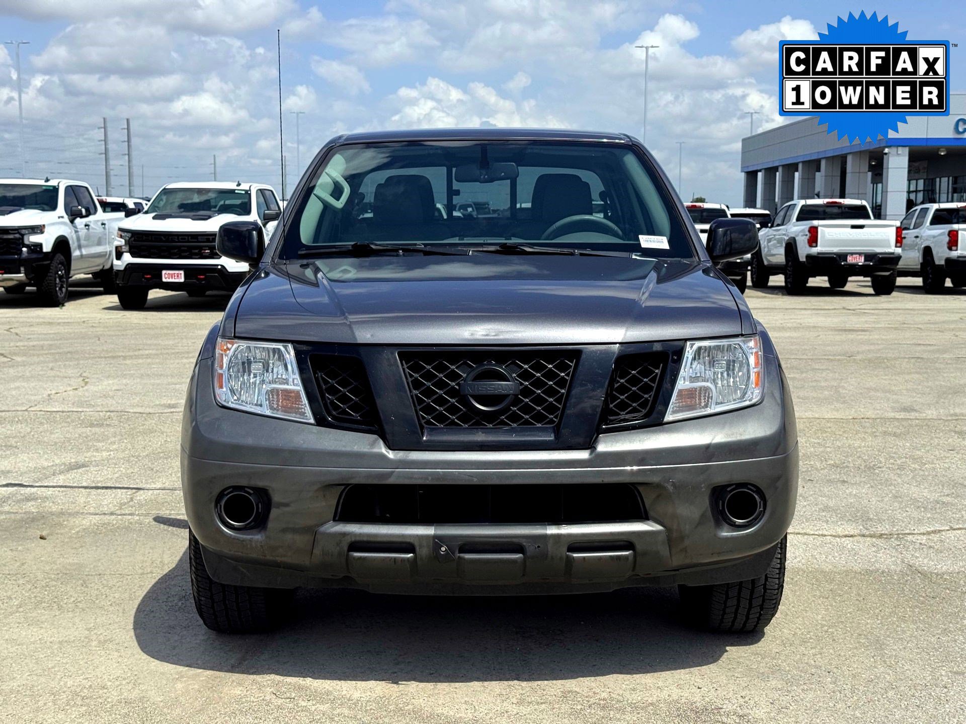 2020 Nissan Frontier SV photo 2
