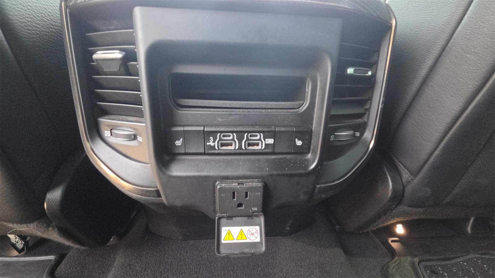 2019 Ram 1500 Limited photo 24