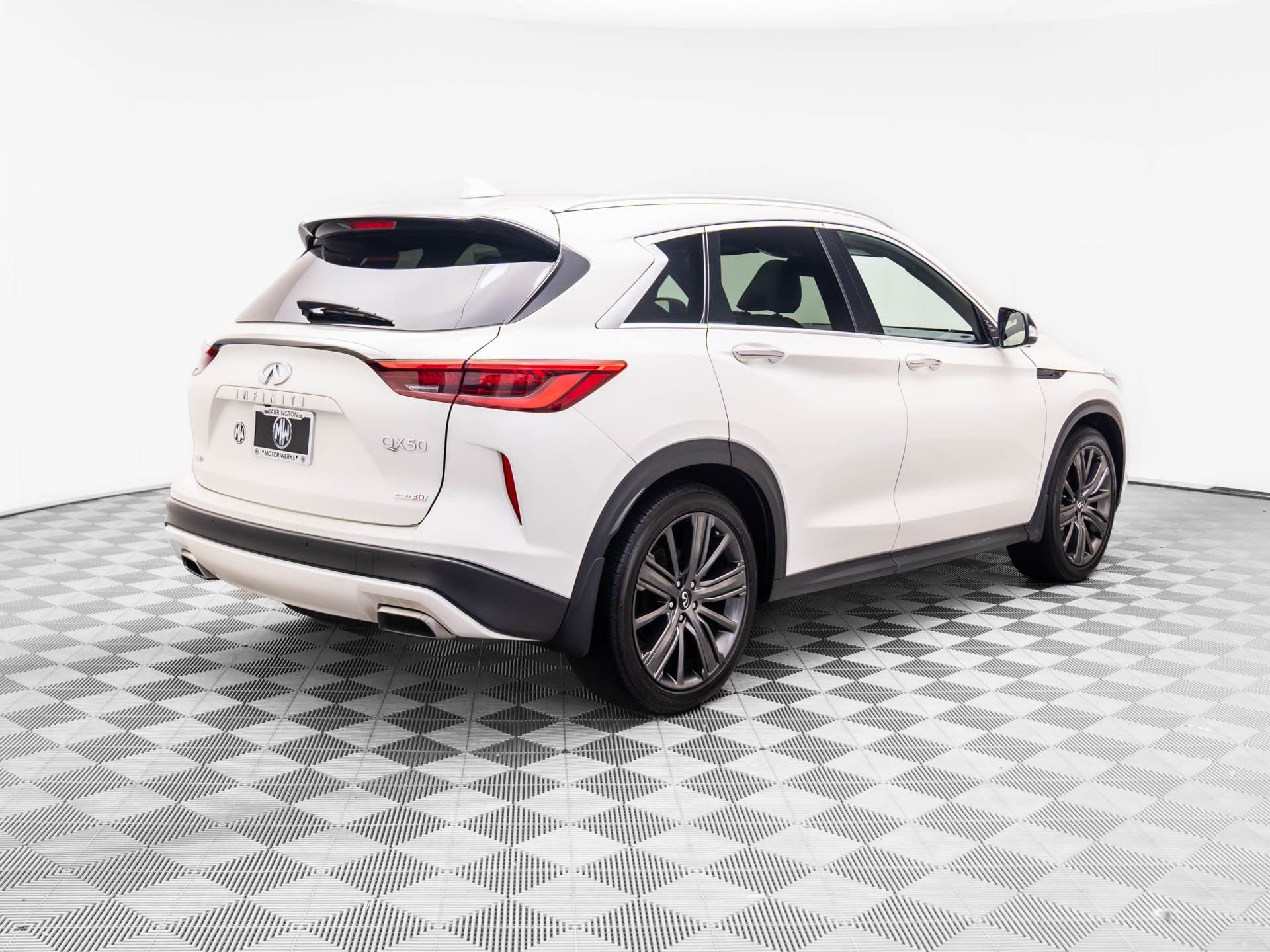 2020 Infiniti QX50 Essential AWD photo 5
