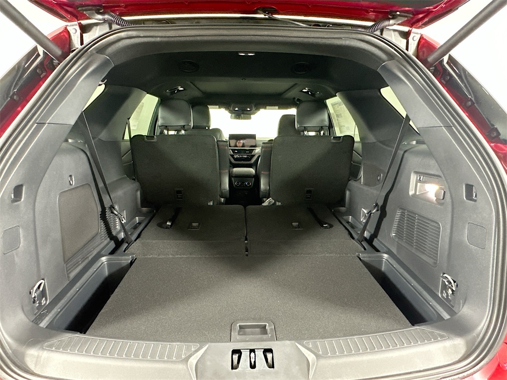 2025 Ford Explorer ST-Line photo 26