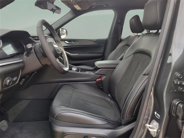 2025 Jeep Grand Cherokee Altitude X photo 23