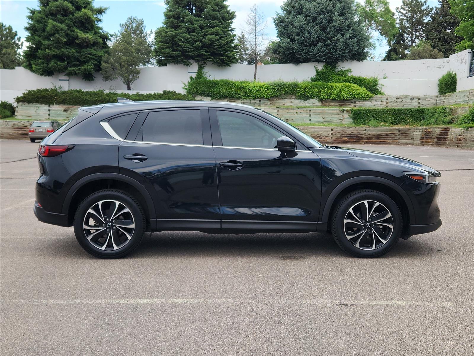 2023 Mazda CX-5 2.5 S Premium photo 2
