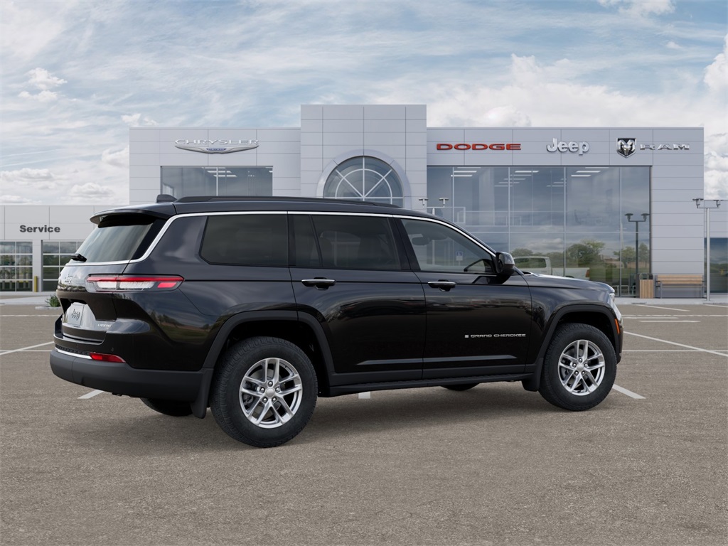 2025 Jeep Grand Cherokee Laredo X photo 2