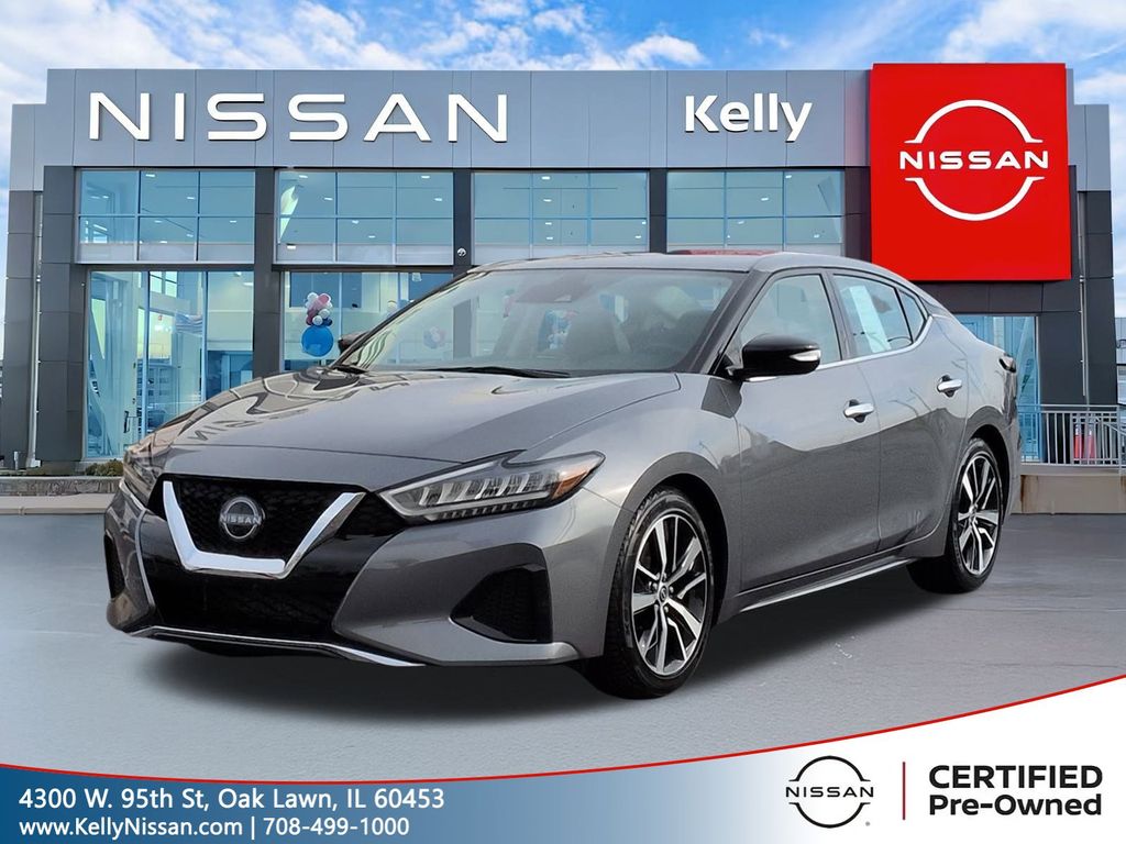 2023 Nissan Maxima SV's photo