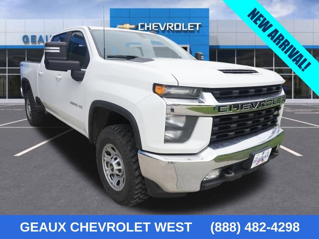 2022 Chevrolet Silverado 3500HD LT photo 3
