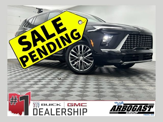 2025 Buick Enclave Avenir's photo