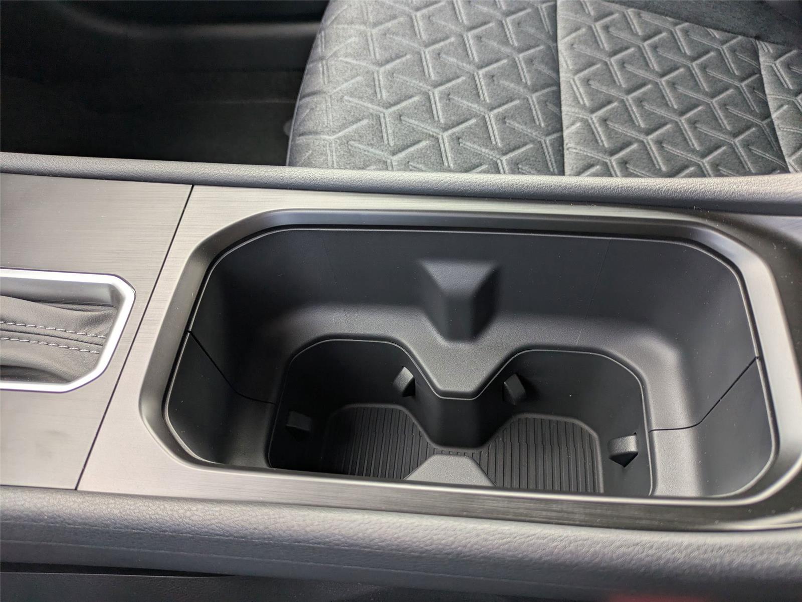 2026 Nissan Kicks SV photo 19
