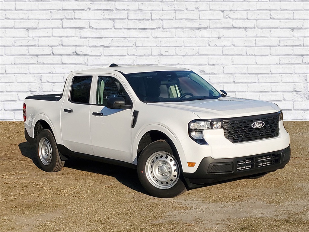 2025 Ford Maverick XL's photo