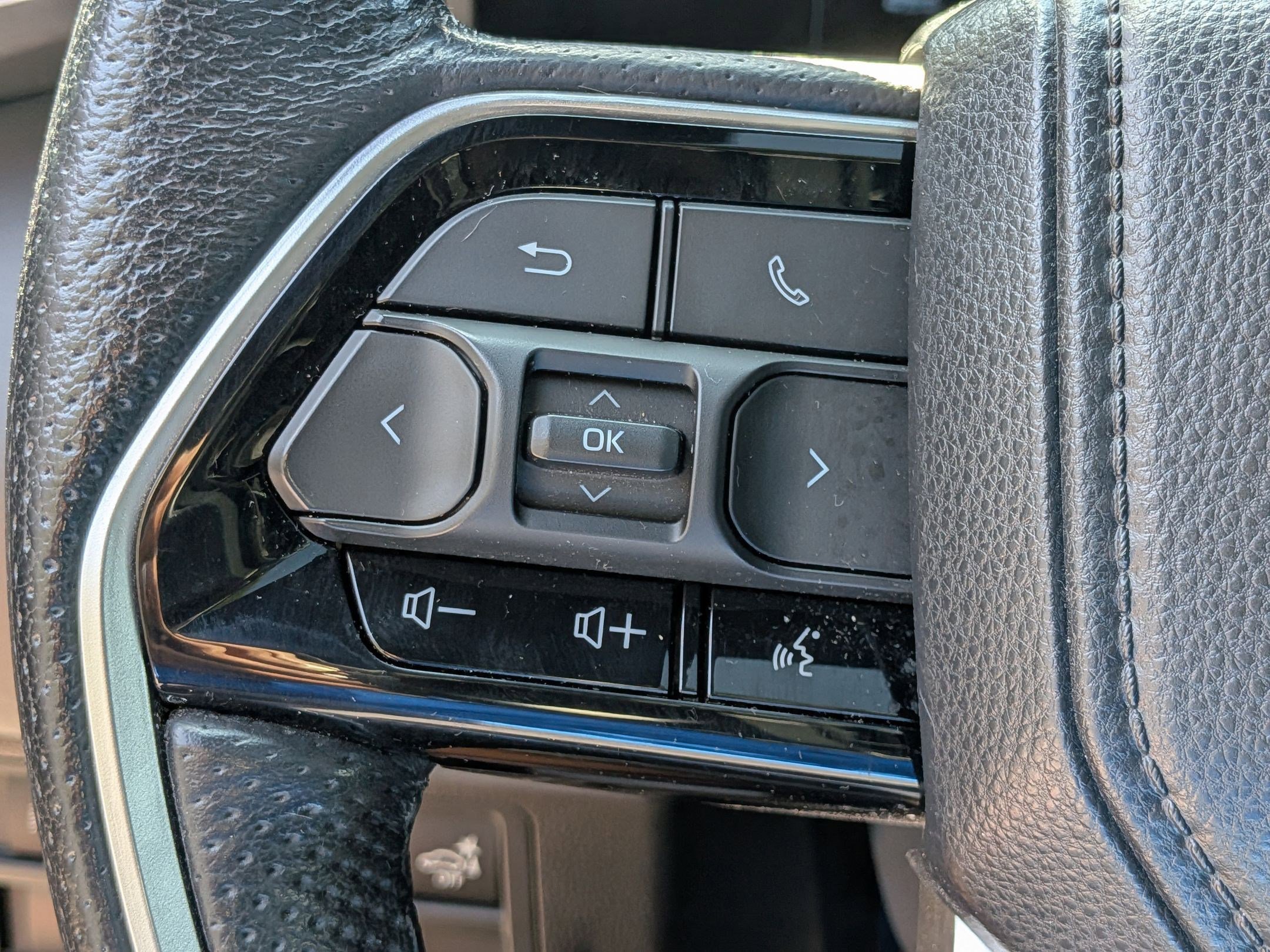 2022 Toyota Tundra Platinum photo 17