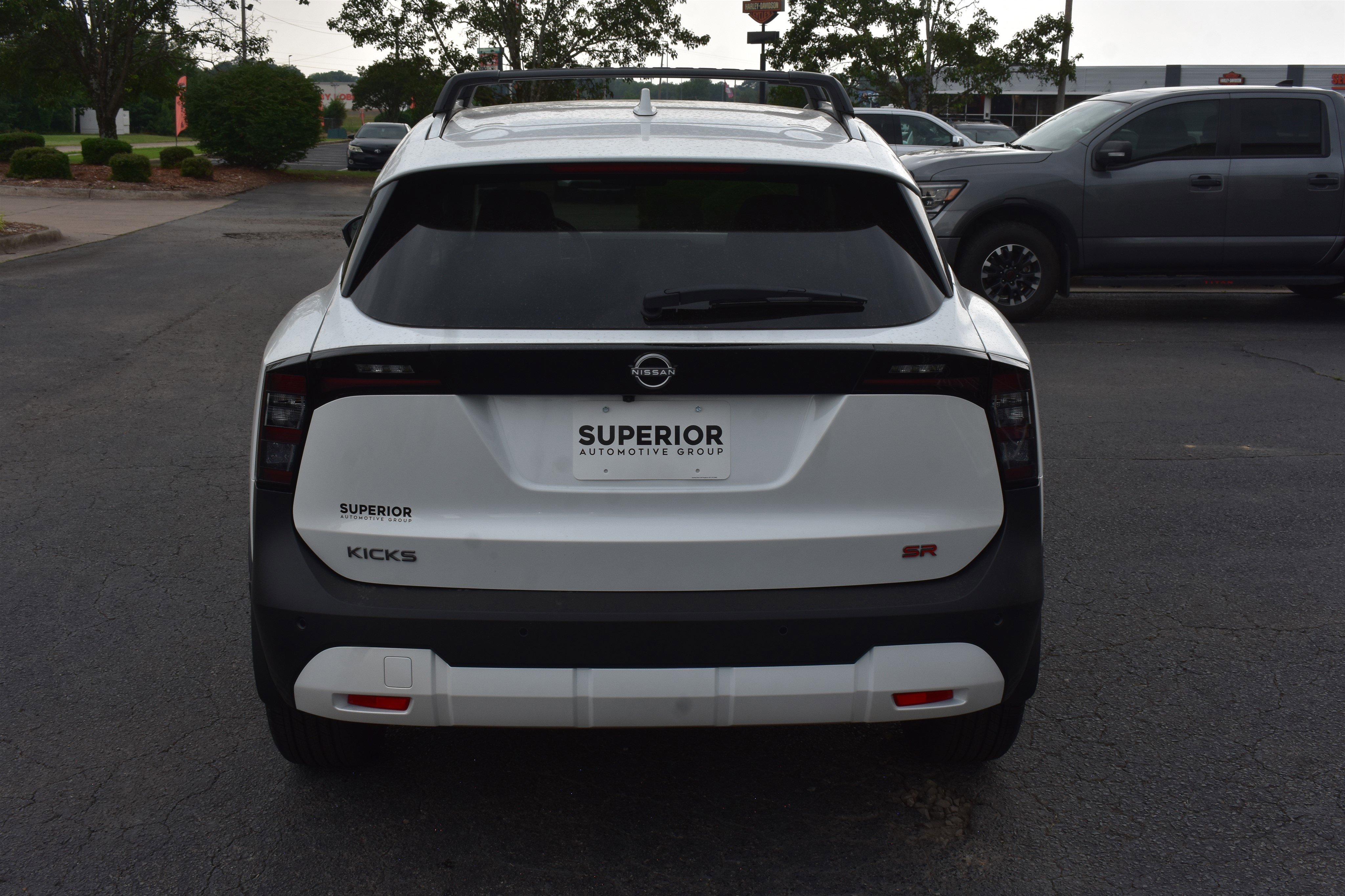 2025 Nissan Kicks SR photo 5