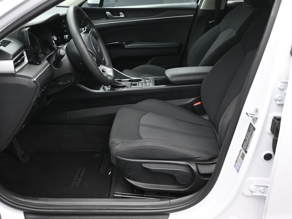 2023 Kia K5 LXS photo 11
