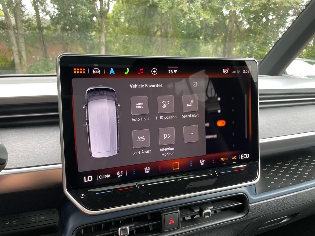 2025 Volkswagen ID. Buzz Pro Plus photo 14