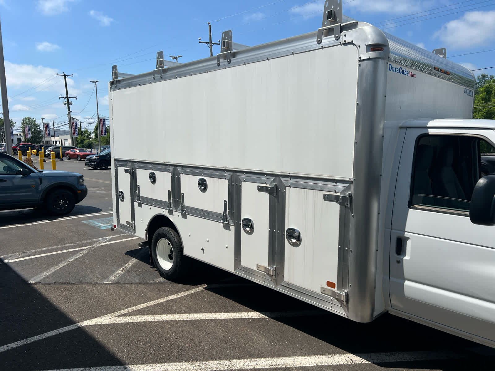 2025 Ford E-450 photo 4