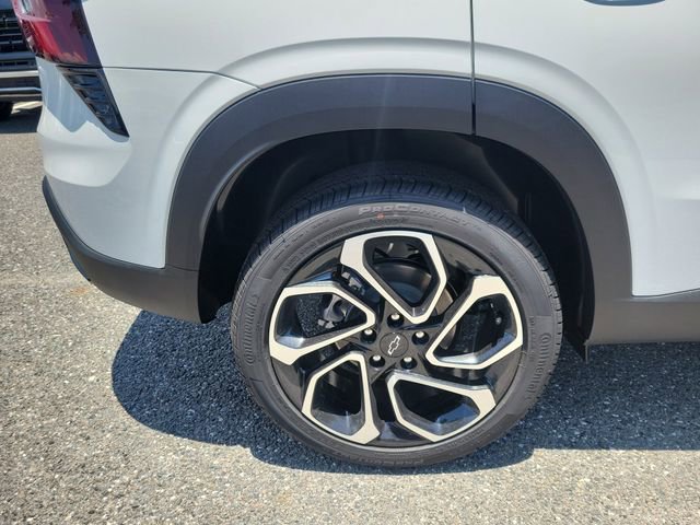2025 Chevrolet Trax photo 4