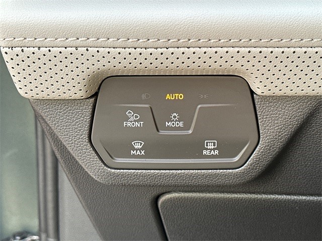 2025 Volkswagen Atlas Peak Edition SE photo 34