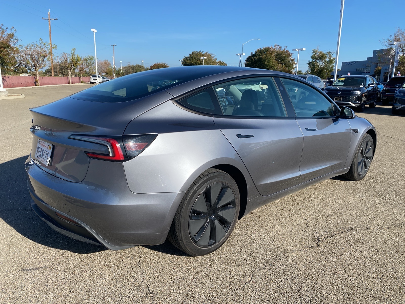 2025 Tesla Model 3 Long Range photo 4