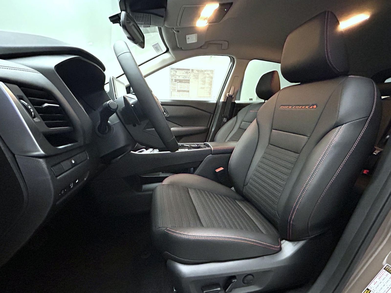 2026 Nissan Rogue SV photo 5