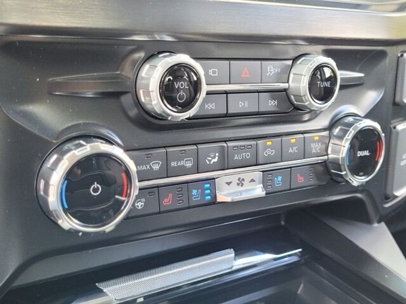 2025 Ford F-350 Lariat photo 19