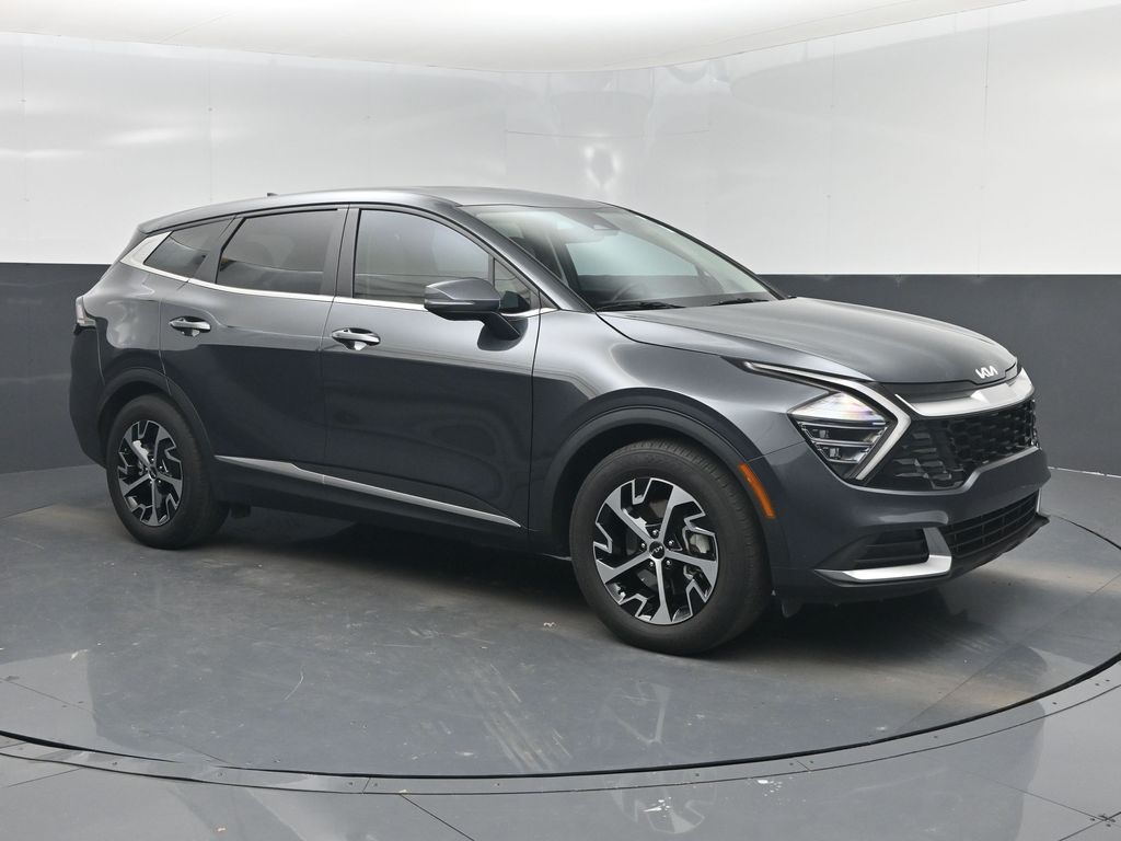 2024 Kia Sportage EX's photo