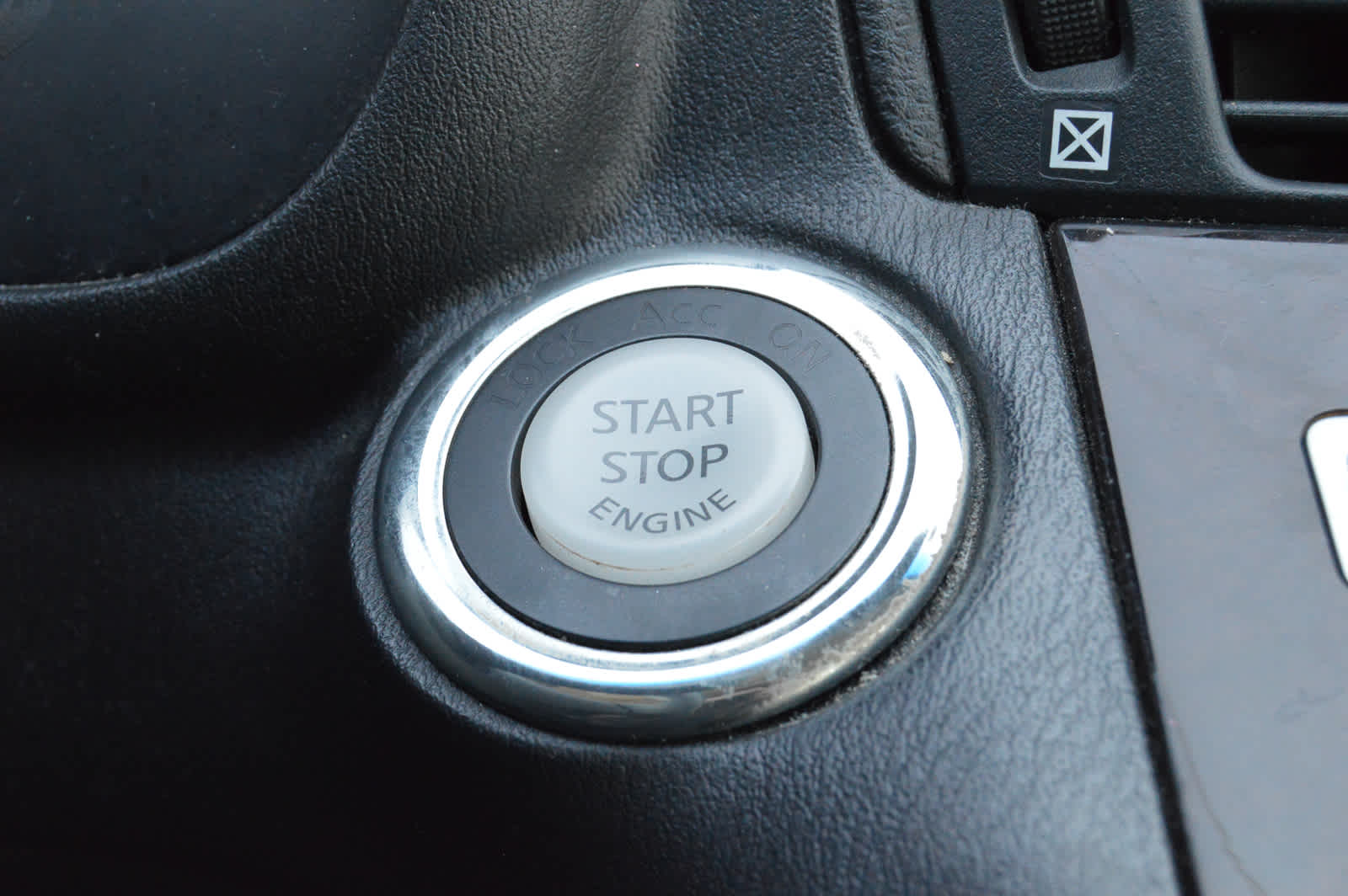 2011 Infiniti M37 photo 13
