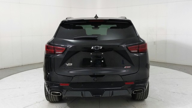 Used 2024 MOSAIC BLACK Chevrolet RS image 4