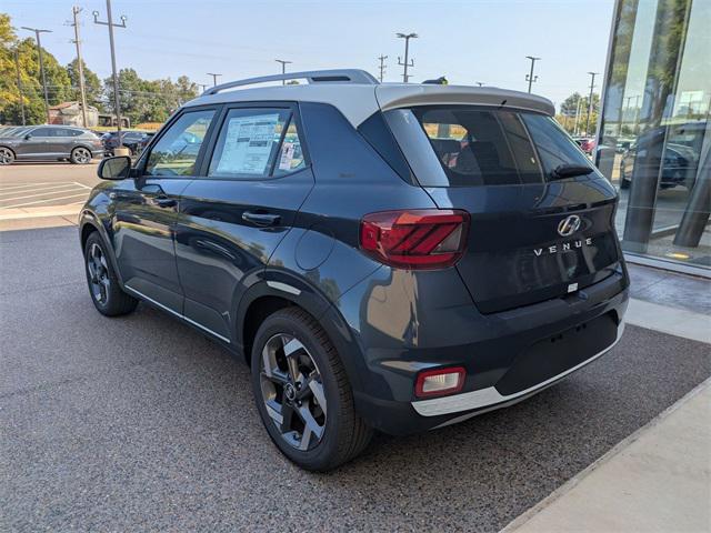 2025 Hyundai Venue SEL Limited photo 2