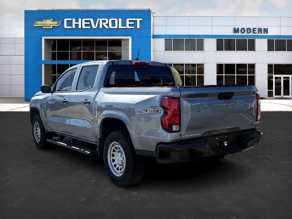 2025 Chevrolet Colorado Work Truck LT photo 3