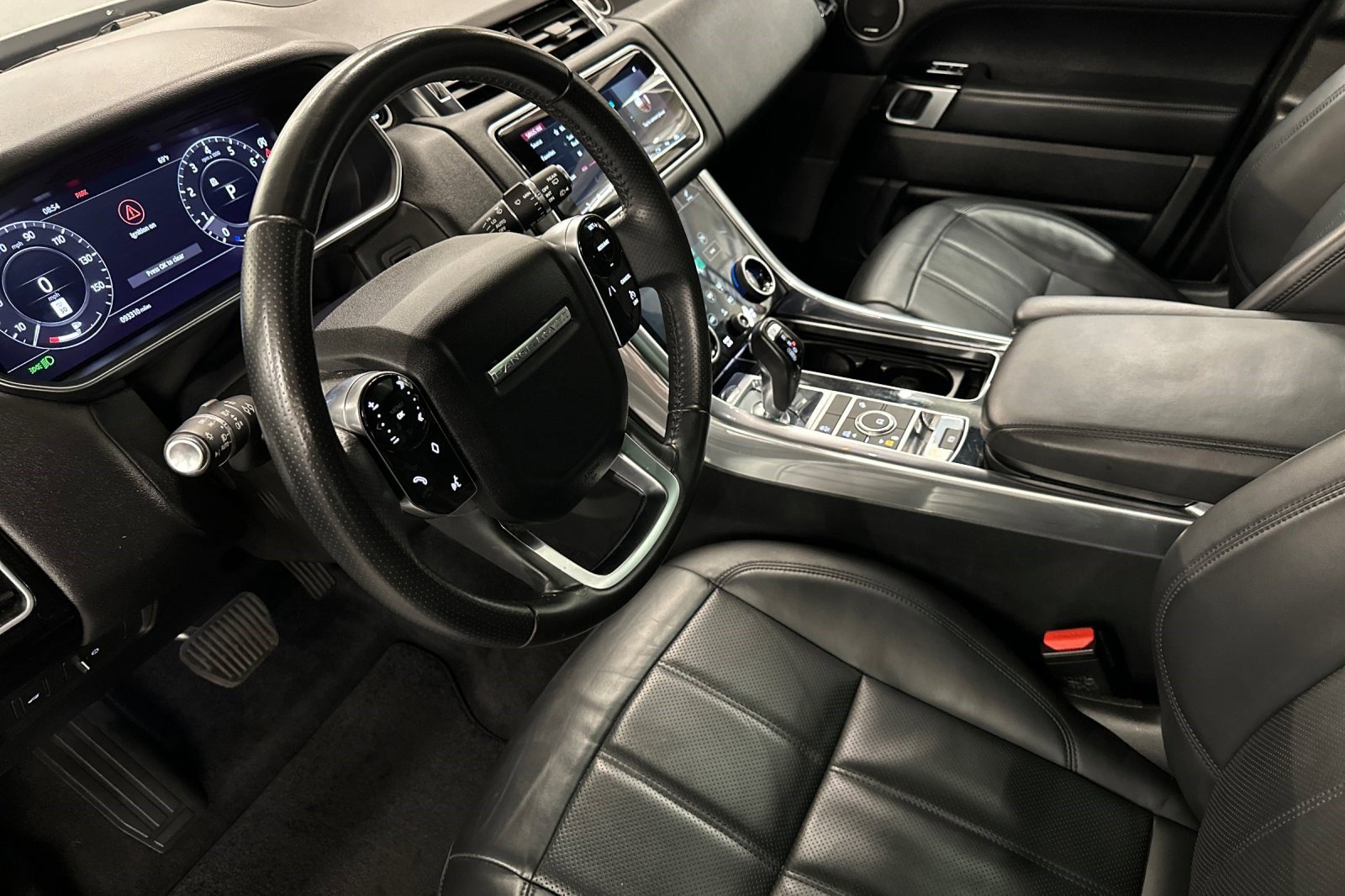 2020 Land Rover Range Rover Sport HSE photo 3