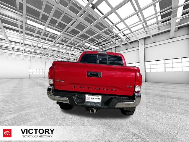 2017 Toyota Tacoma SR5 photo 4