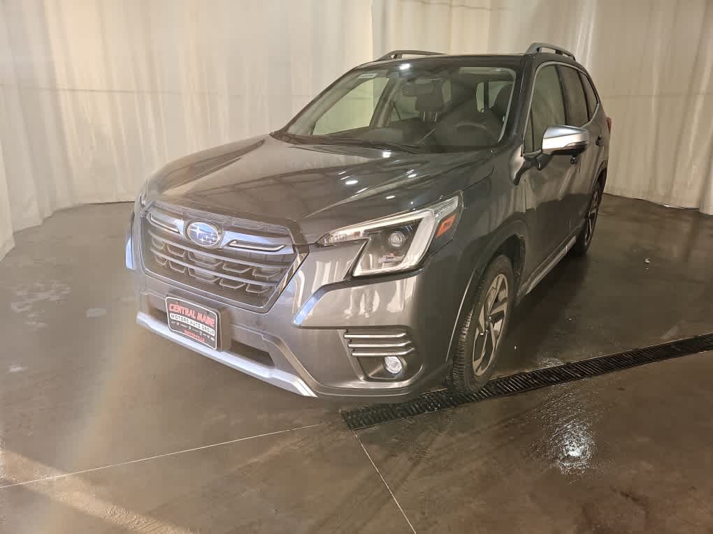 2023 Subaru Forester Touring's photo