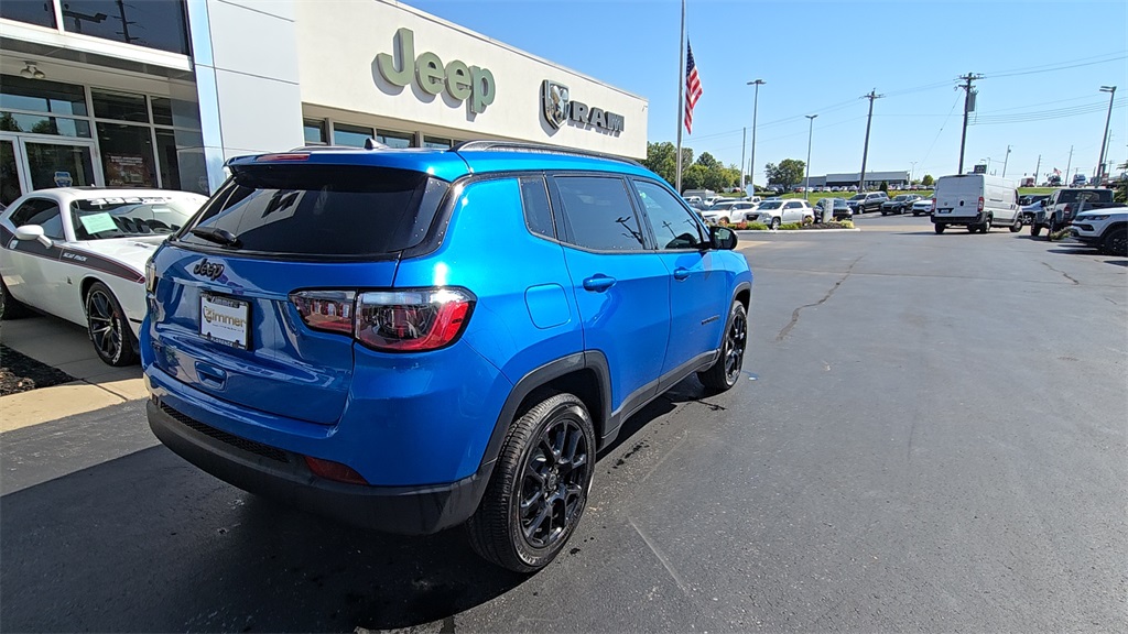 2026 Jeep Compass Latitude Altitude photo 2