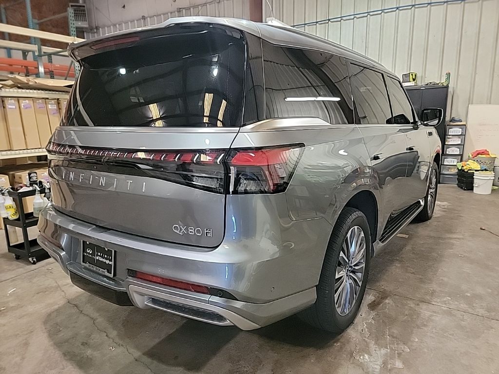 2025 Infiniti QX80 Sensory photo 3