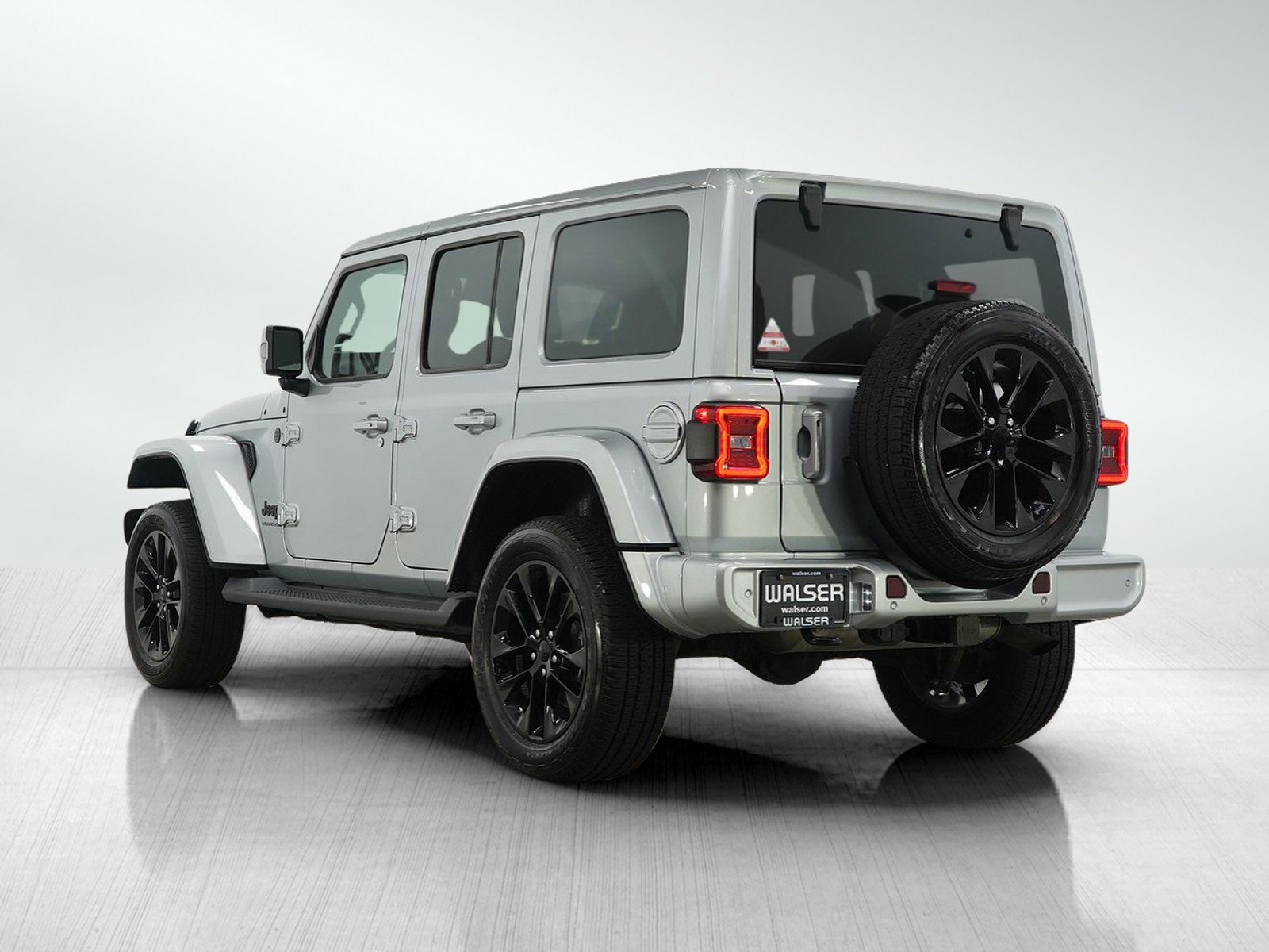 2023 Jeep Wrangler Altitude photo 3