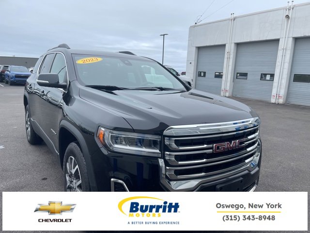 2023 GMC Acadia SLE's photo