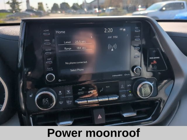 2021 Toyota Highlander XLE photo 4