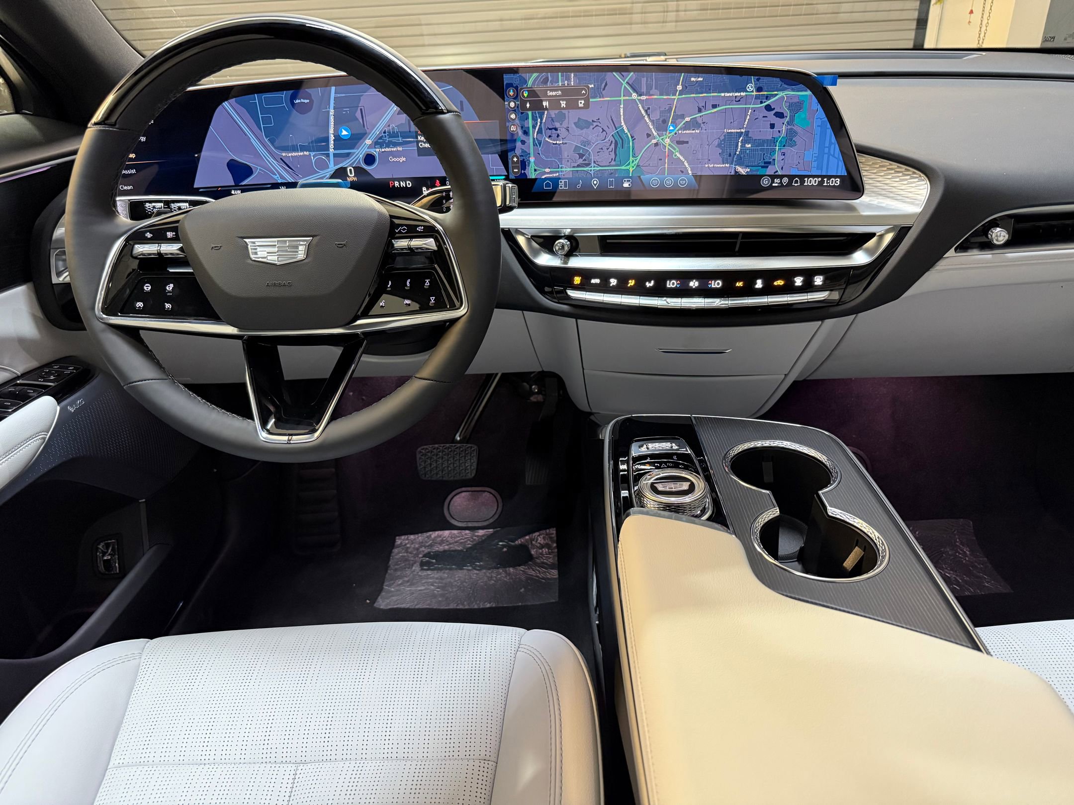 2025 Cadillac Lyriq Sport photo 4