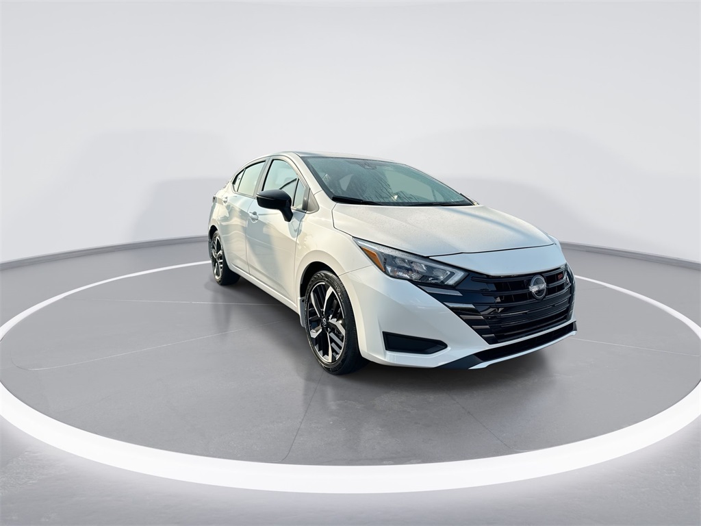 2025 Nissan Versa 1.6 SR photo 2