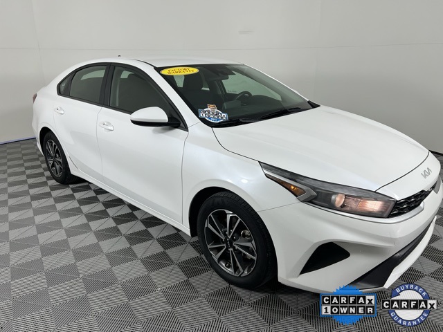 2024 Kia Forte LXS's photo