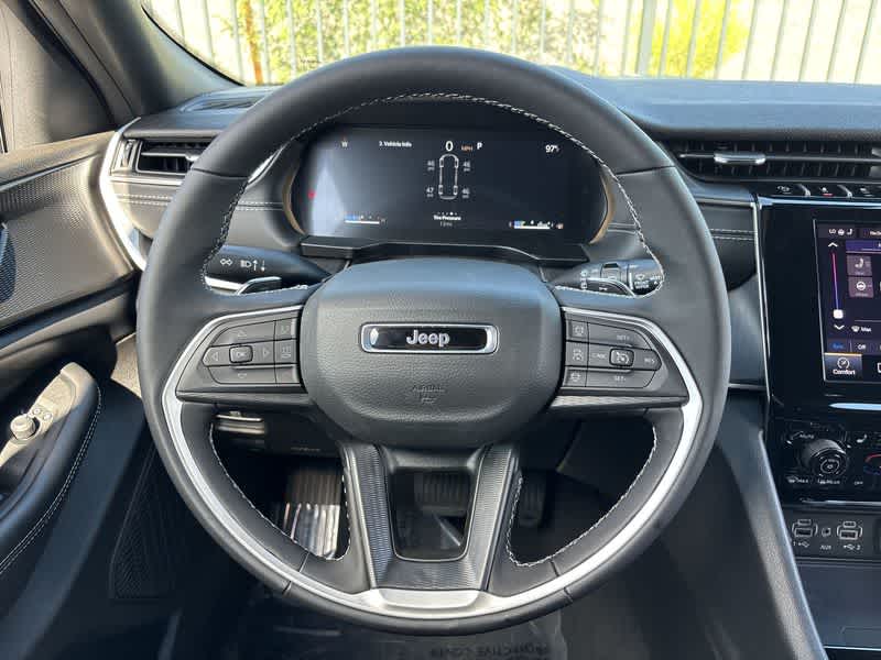 2025 Jeep Grand Cherokee Altitude X photo 17