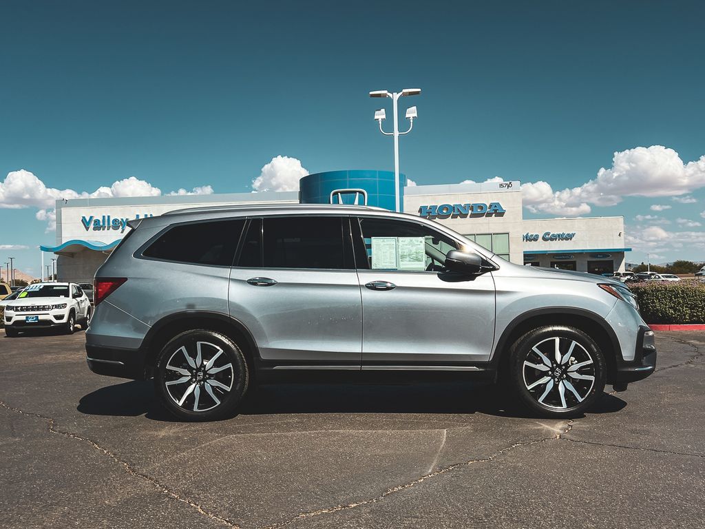 2019 Honda Pilot Touring photo 3