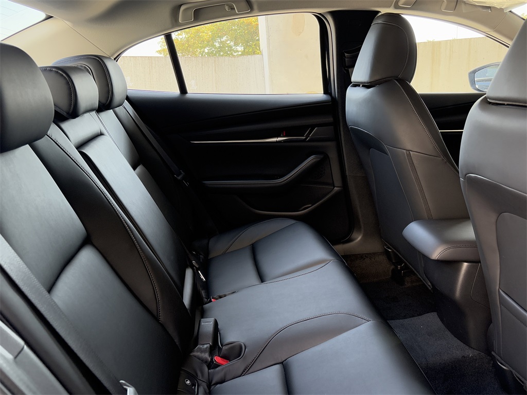 2025 Mazda Mazda3 2.5 s Preferred photo 11