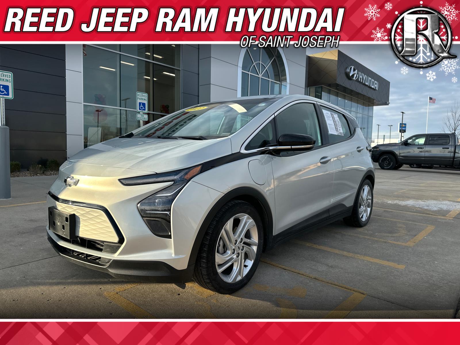 2022 Chevrolet Bolt EV LT's photo