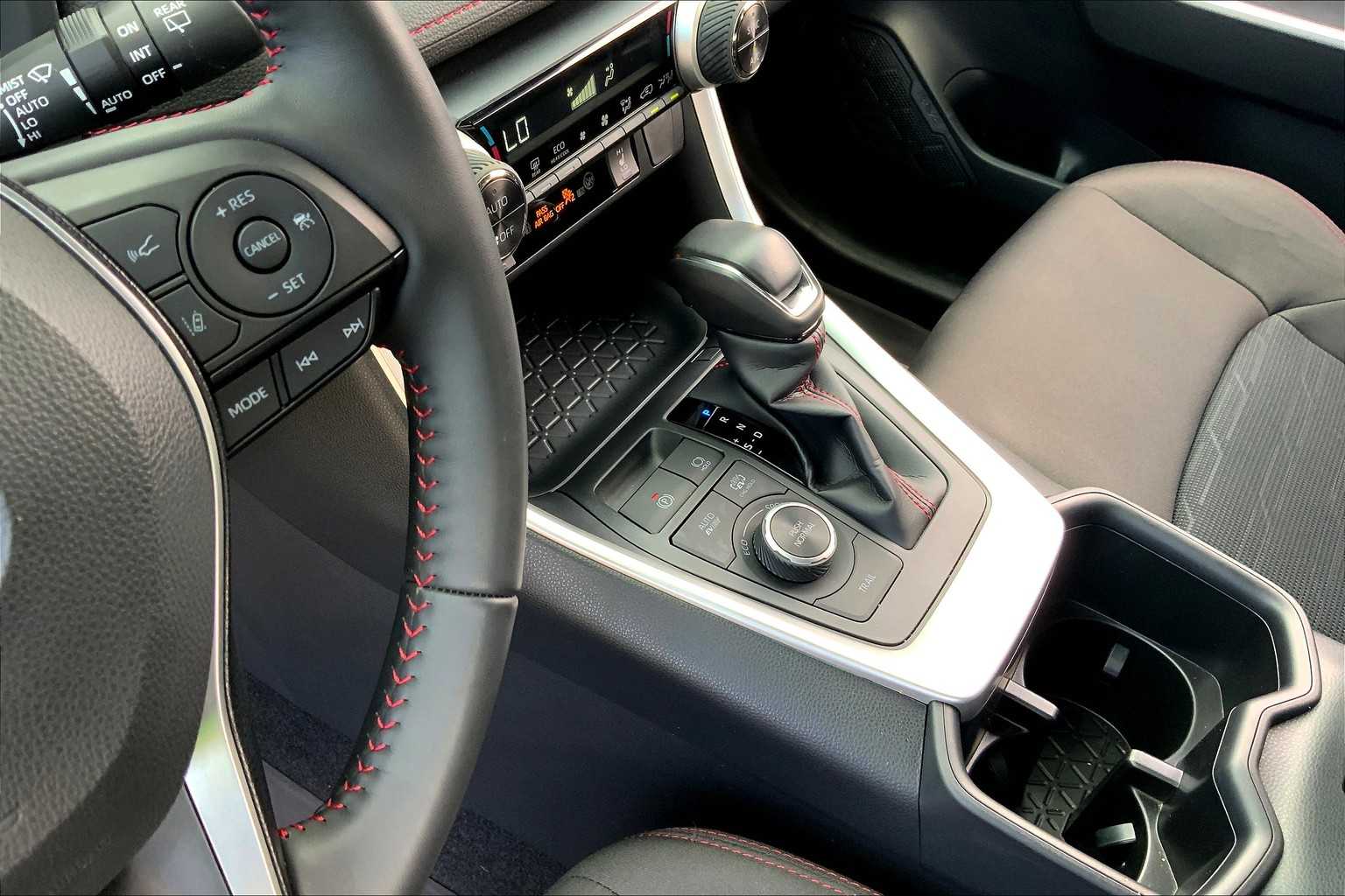 2024 Toyota RAV4 Prime SE photo 15