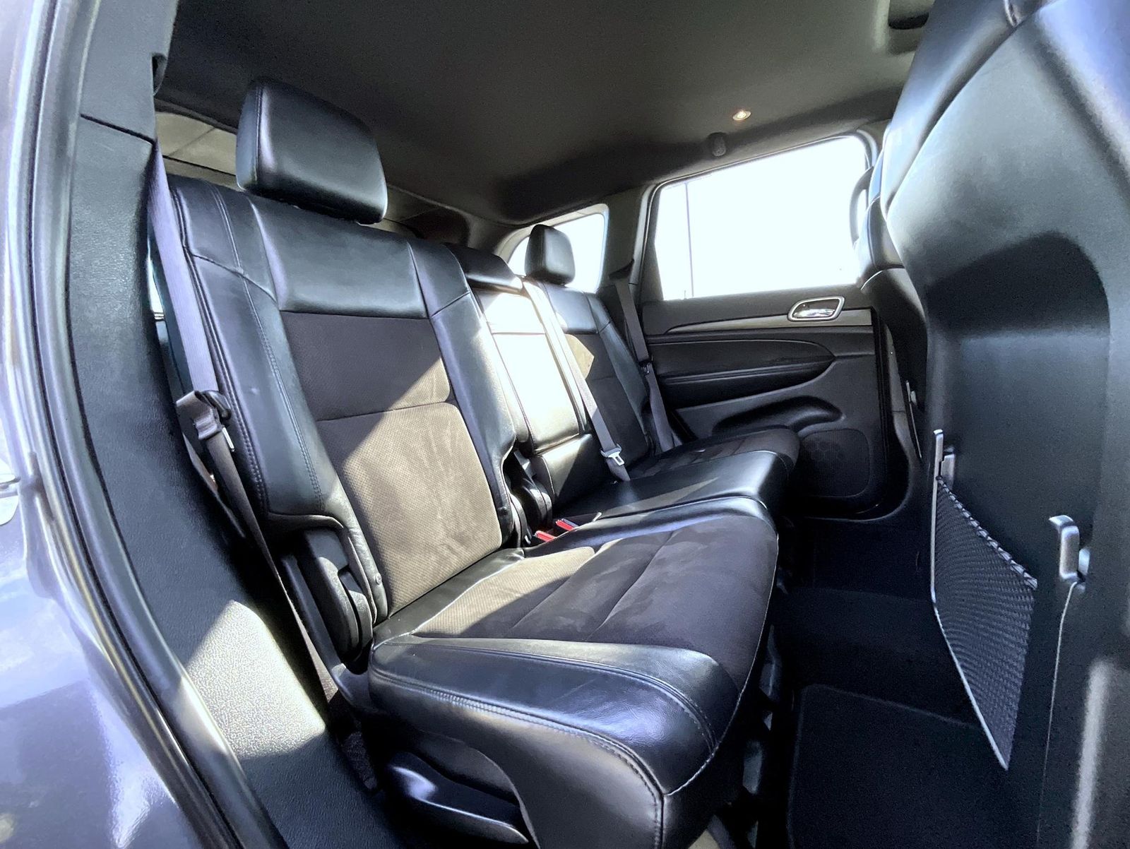 2020 Jeep Grand Cherokee Altitude photo 18