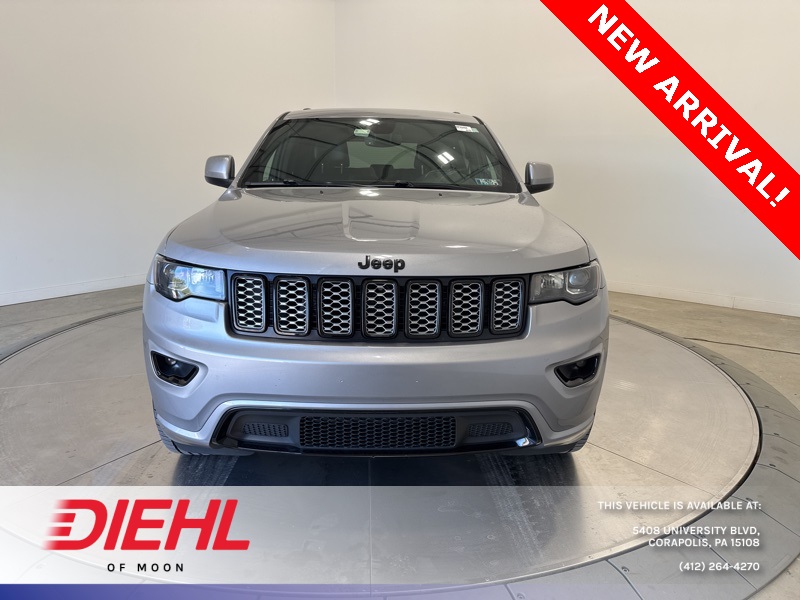 2018 Jeep Grand Cherokee Altitude photo 2
