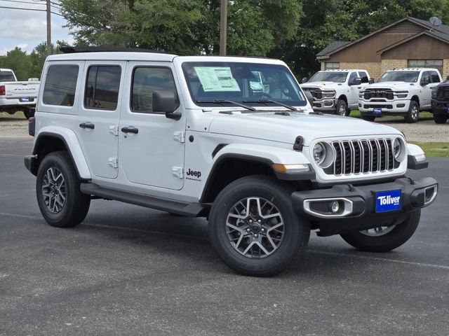 2025 Jeep Wrangler Sahara photo 2