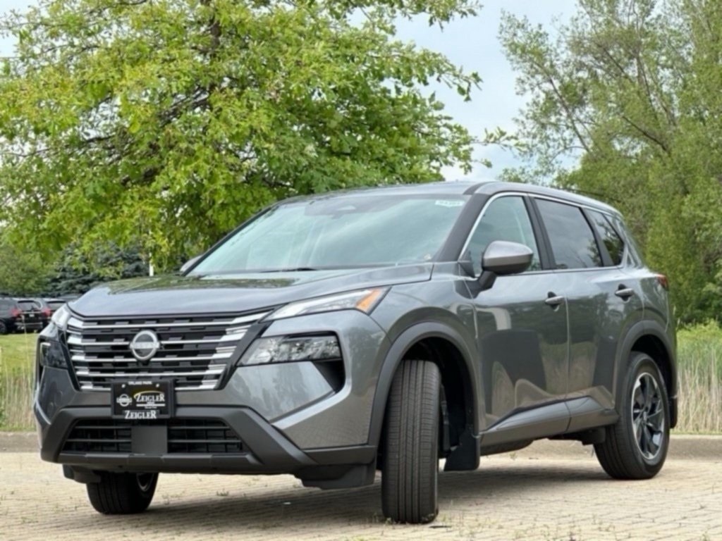 2026 Nissan Rogue SV photo 4