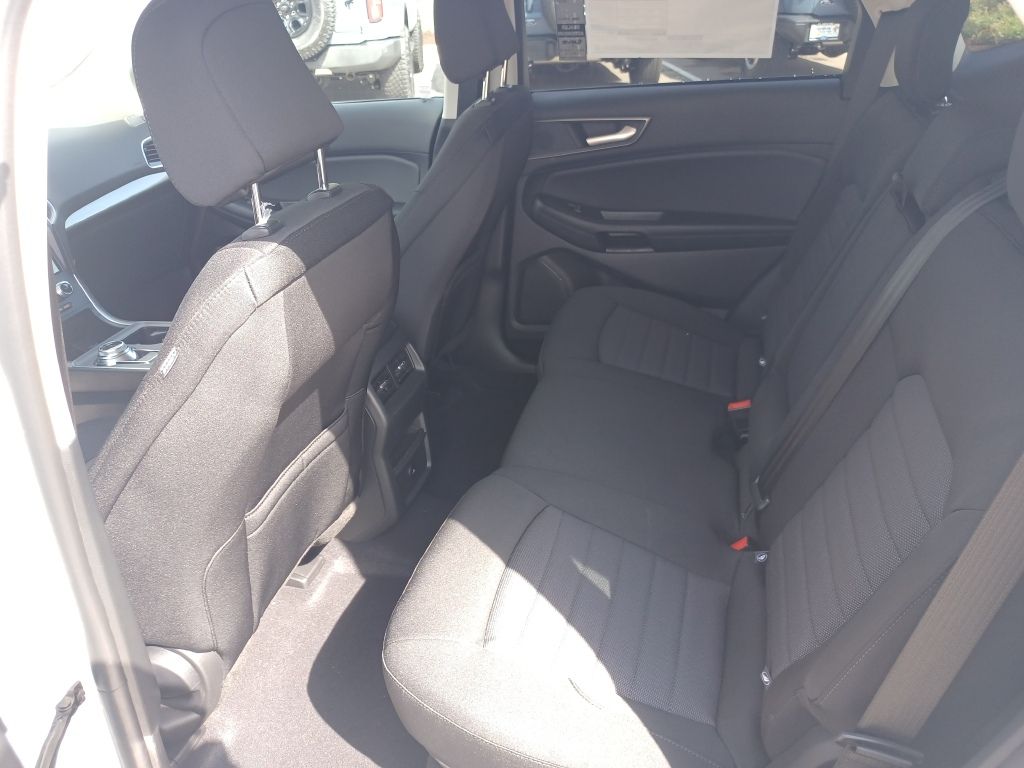 2024 Ford Edge SE photo 14