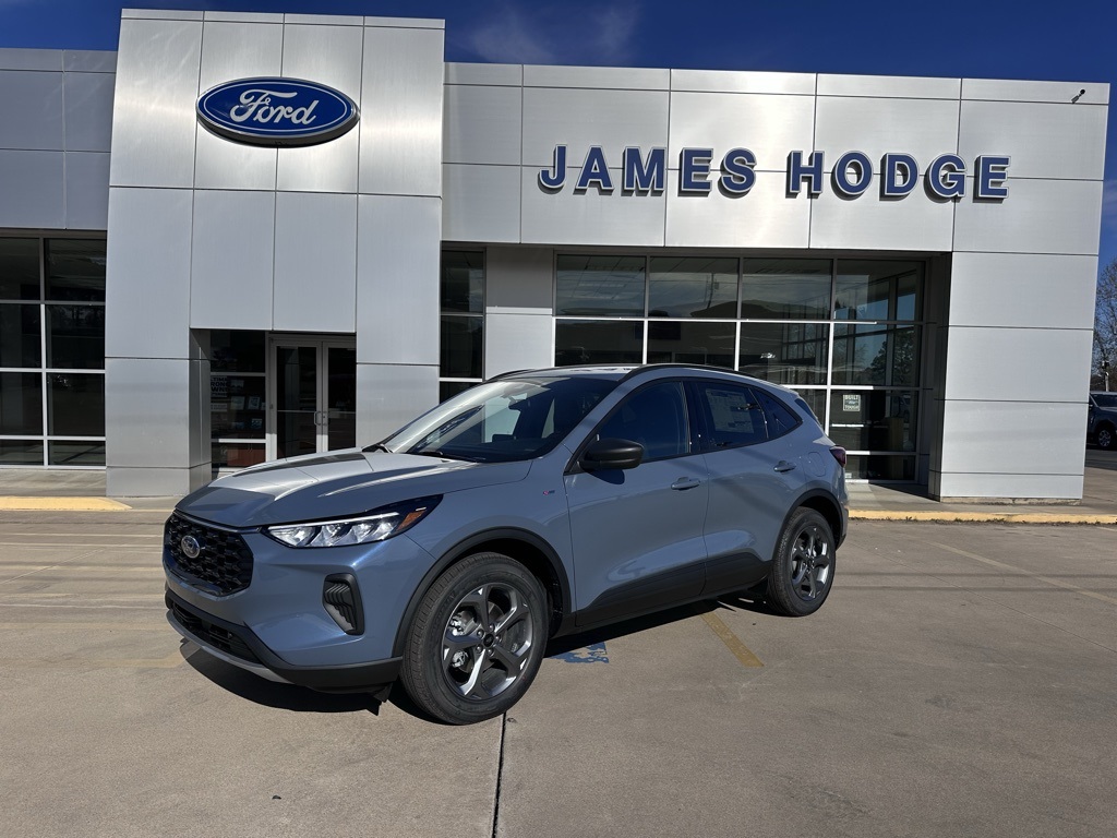 2026 Ford Escape SEL's photo