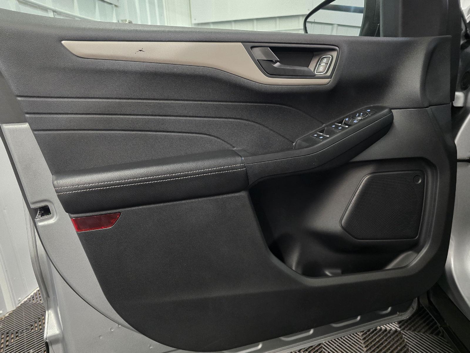 2022 Ford Escape SE photo 27